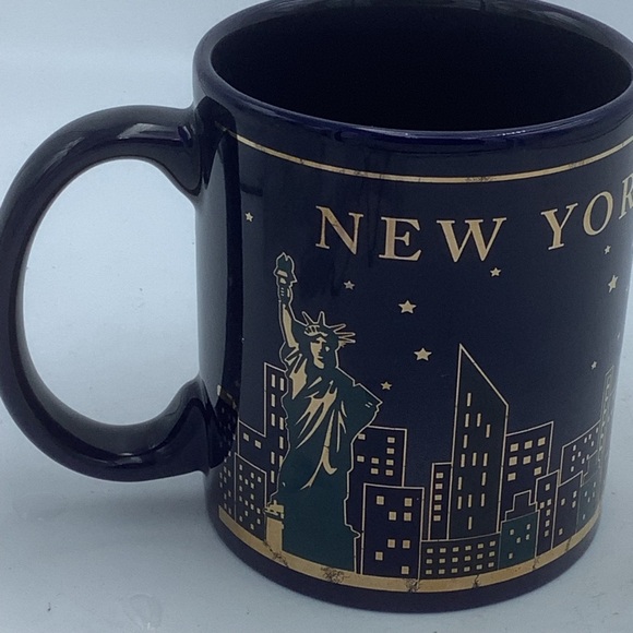 Torkia Cobalt Blue and Gold New York City Skyline Mug - Picture 4 of 10